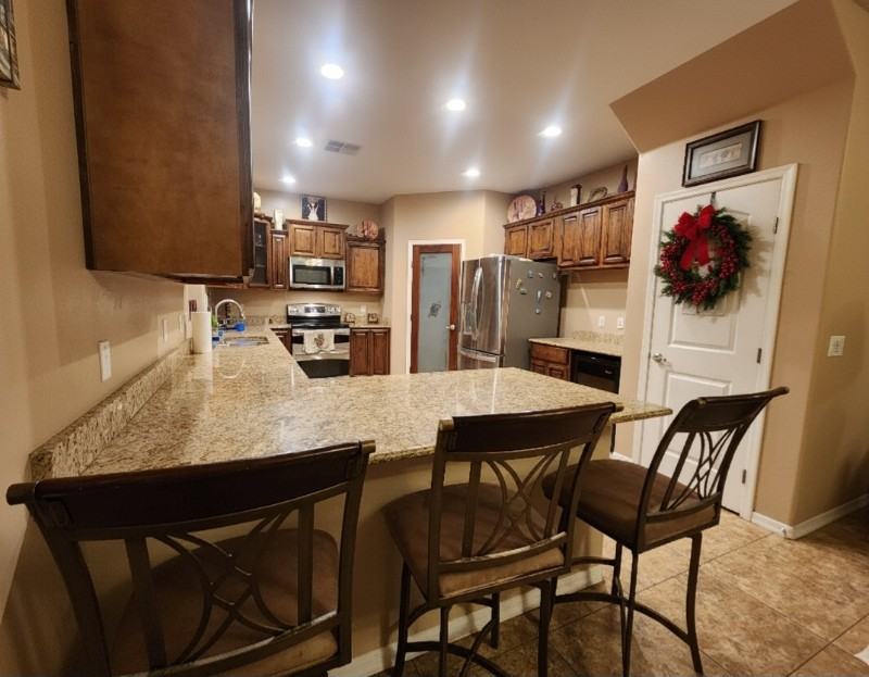 12616 N 39th St - Photo 4 of 11