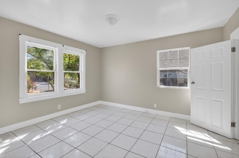 5080 Enrico Blvd #1 - Photo 3 of 12