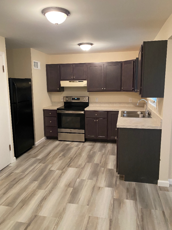 9207 Clarion Dr - Photo 2 of 4