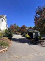 featured image of 32 Plant Pl