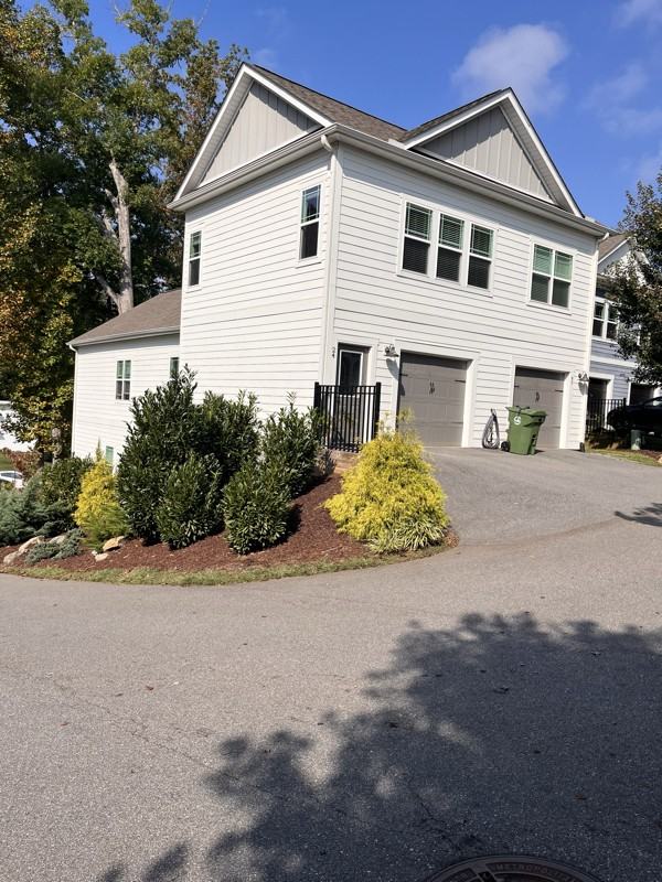 32 Plant Pl - Photo 6 of 28