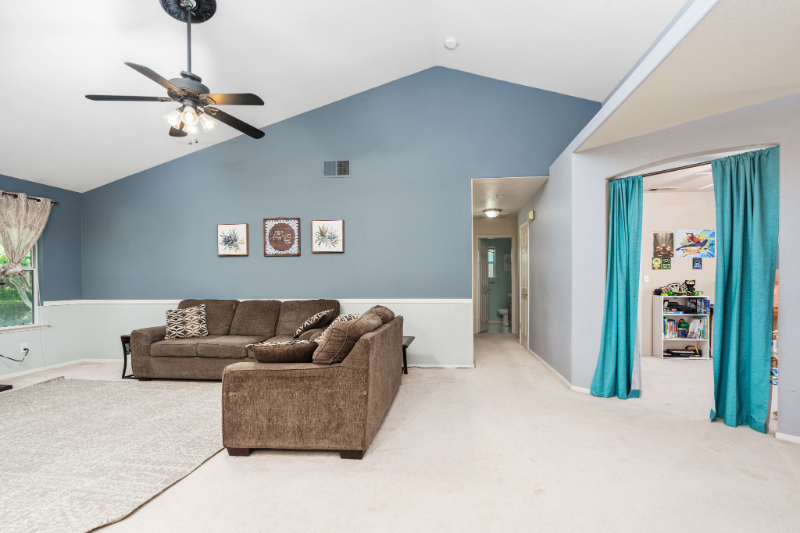 2173 Spruce Ave - Photo 4 of 19