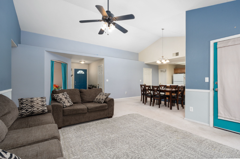 2173 Spruce Ave - Photo 5 of 19