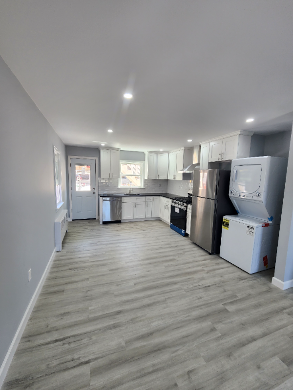 26 Lennon Ave #1 - Photo 3 of 13