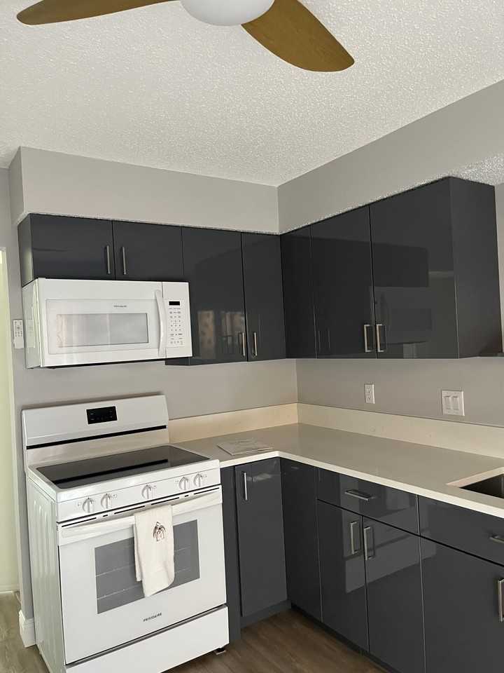 4022 Davit Dr - Photo 2 of 24