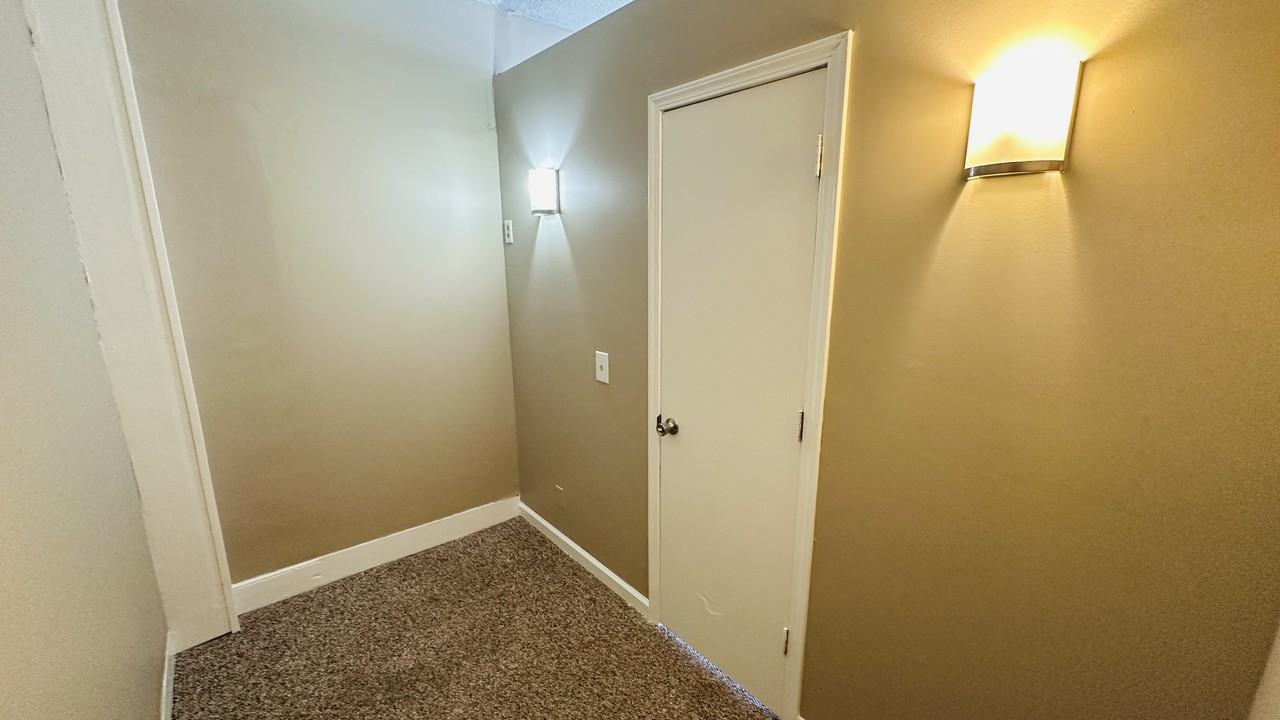 300 S Main St #300UPPER - Photo 7 of 13