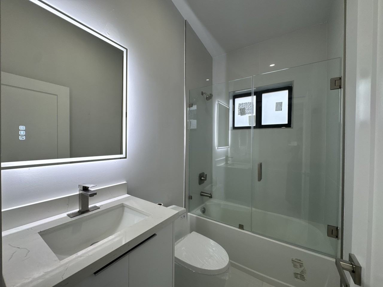 1882 Coral Point Dr #NA - Photo 6 of 40