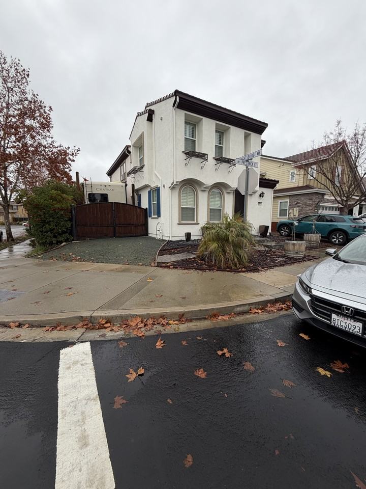 701 Prestwick Ct #NA - Photo 2 of 3