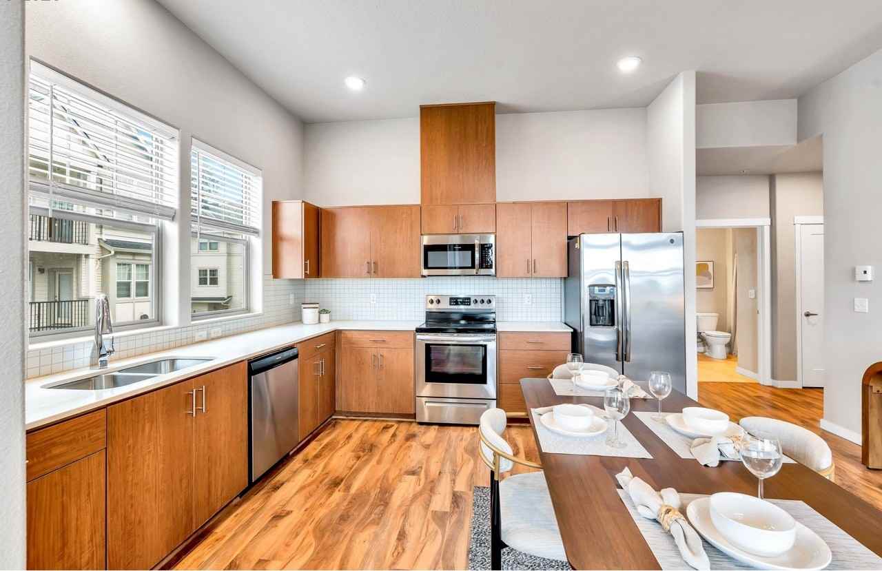 17181 Sw Snowdale St #302 - Photo 4 of 48