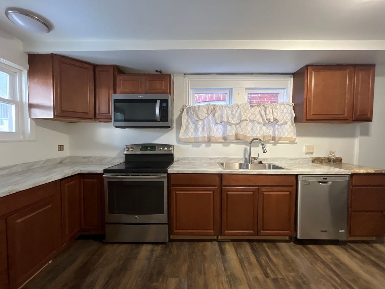 809 S 10th St - Photo 6 of 20