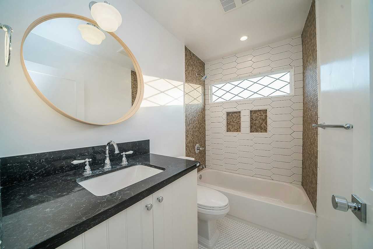 511 Micheltorena Street - Photo 7 of 17