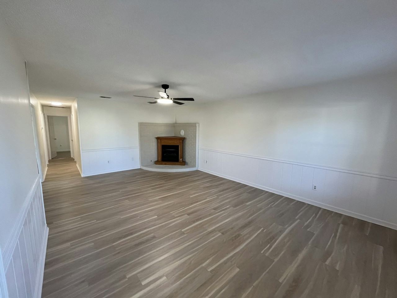 1408 Callandish Ct - Photo 7 of 22