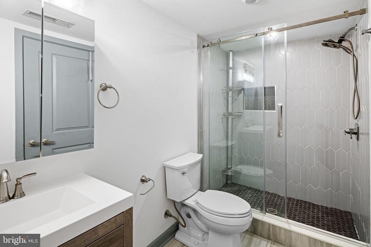 411 West Berks Street, Unit 1 - Photo 6 of 12