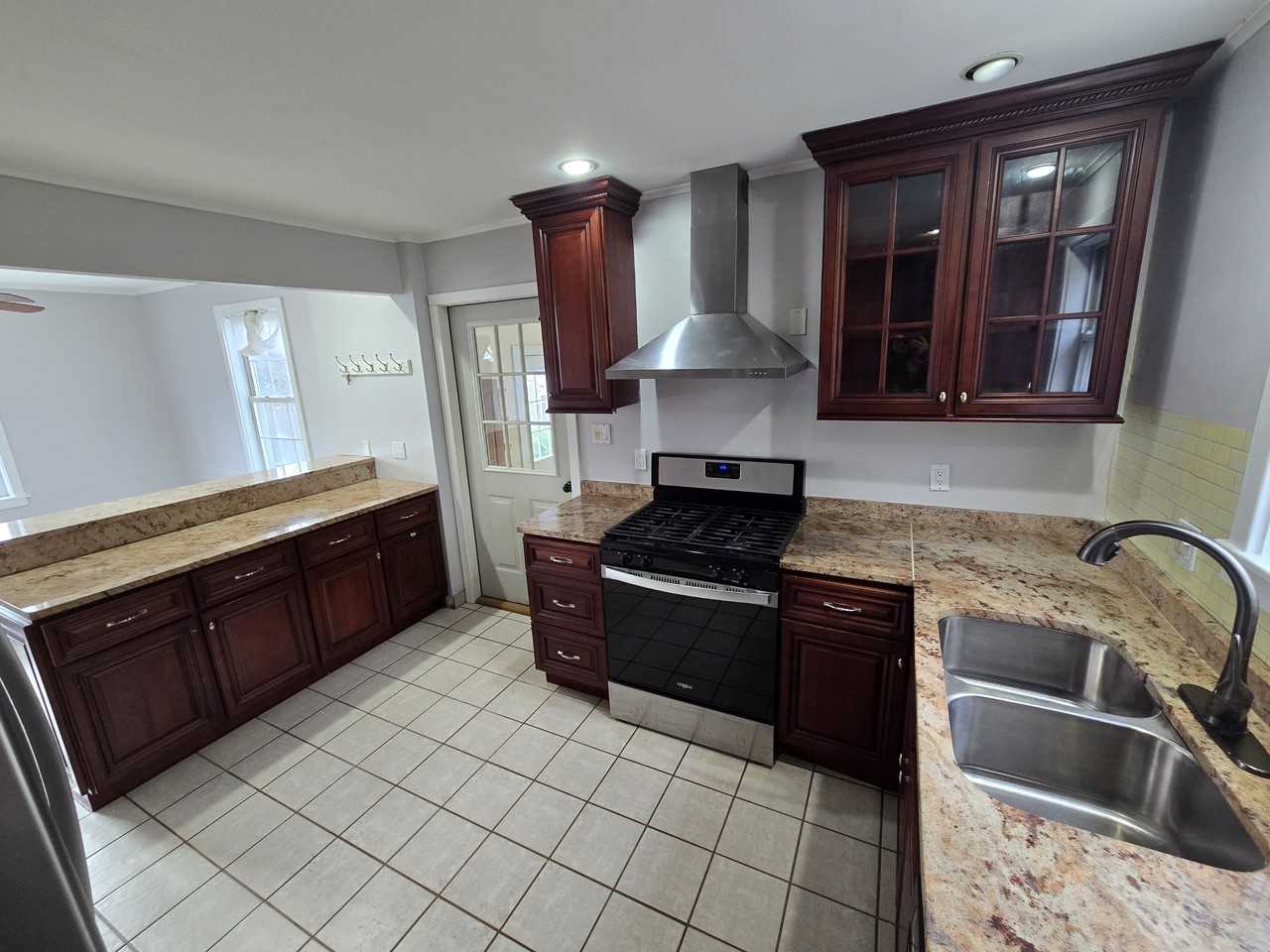 205 Elmbrook Dr #1 - Photo 6 of 36