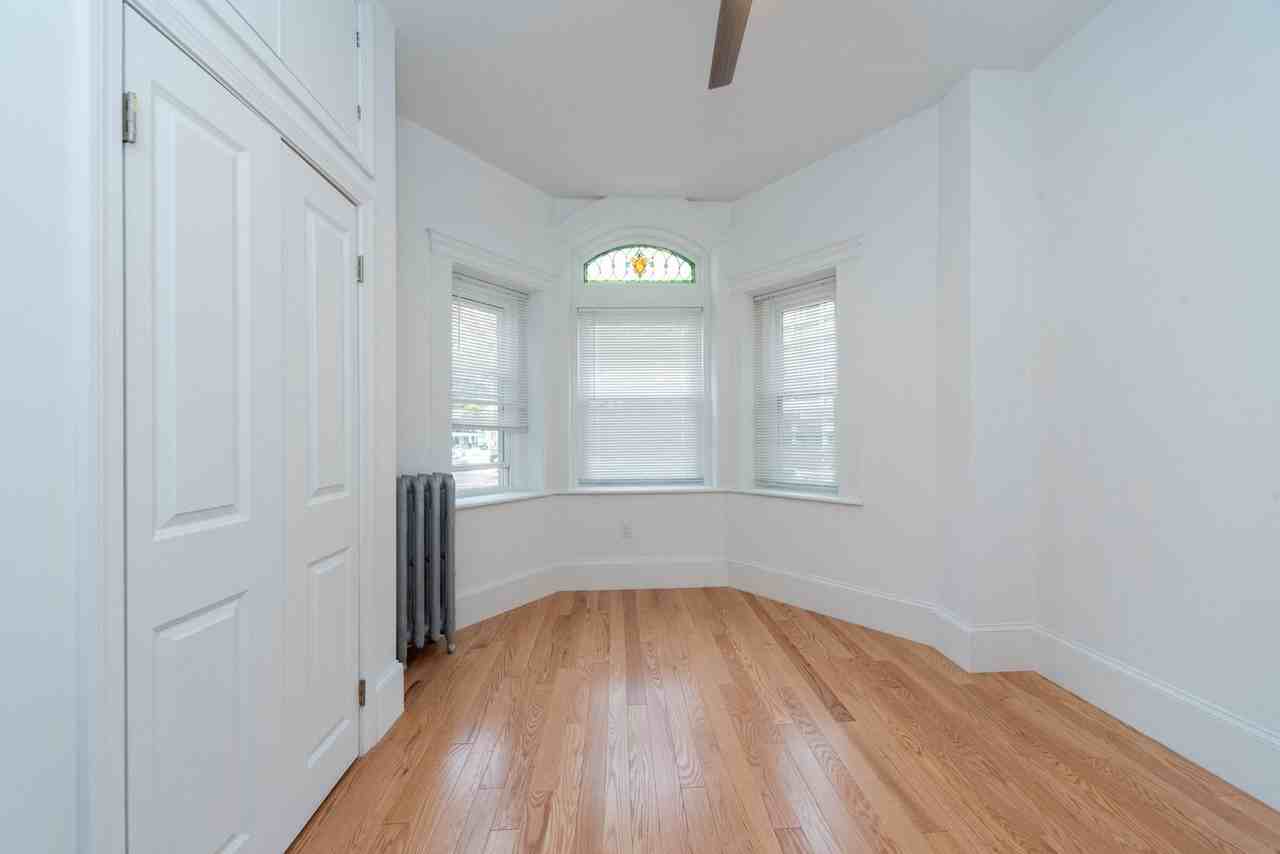 22 Westland Ave - Photo 3 of 11