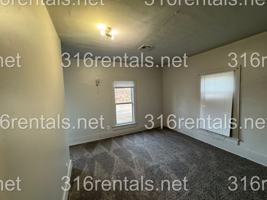 featured image of 415 E Broadway St
