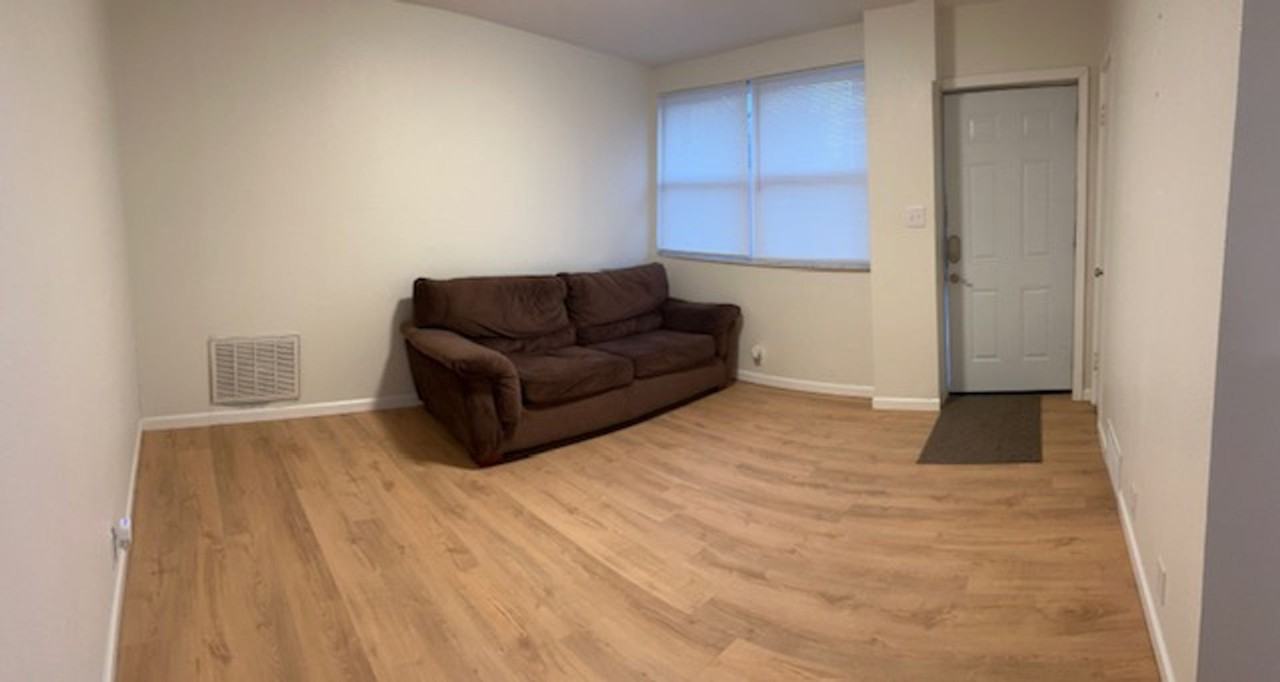 10023 Saint Clair Ave - Photo 4 of 9