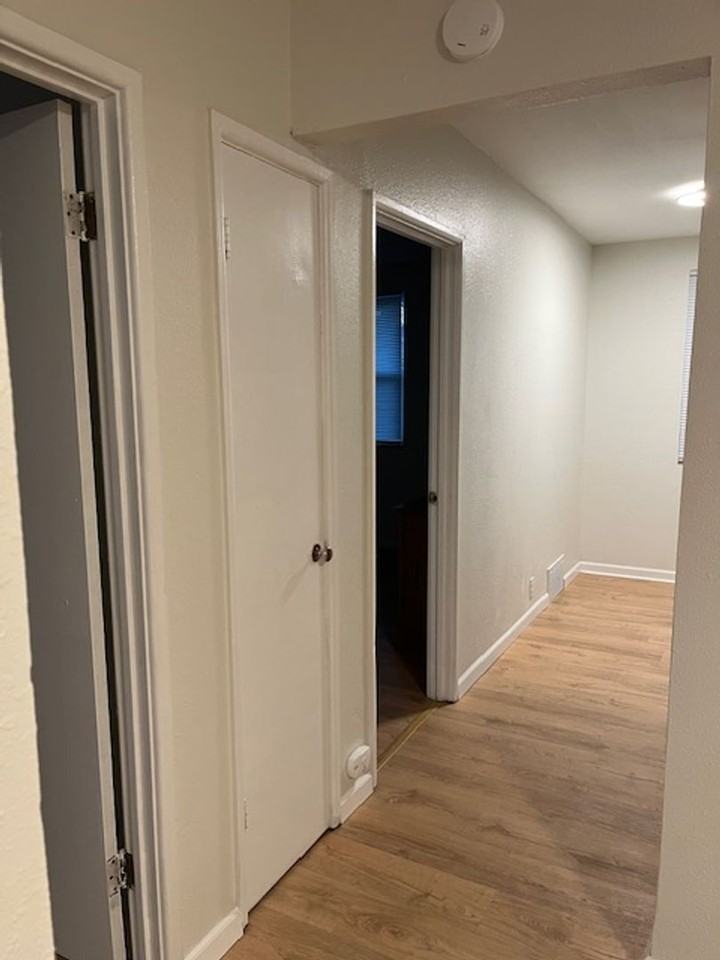 10023 Saint Clair Ave - Photo 7 of 9