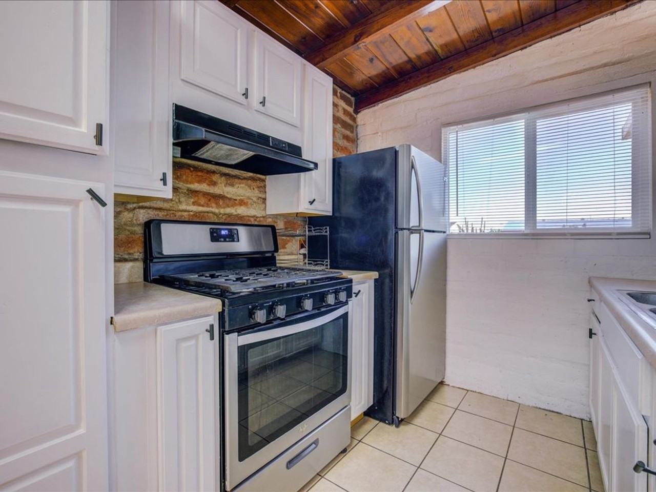 174 W Borrego St - Photo 5 of 17