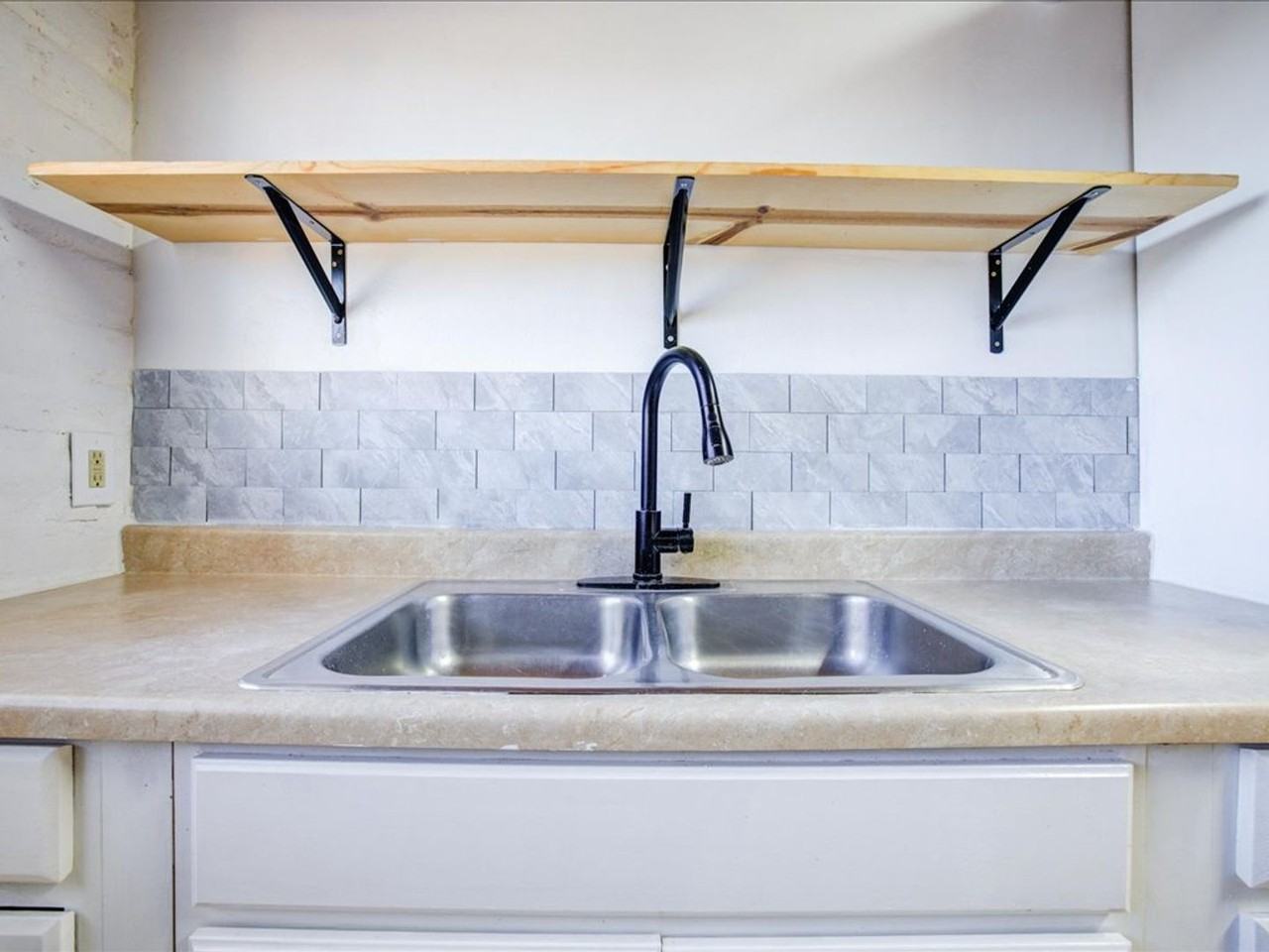 174 W Borrego St - Photo 6 of 17