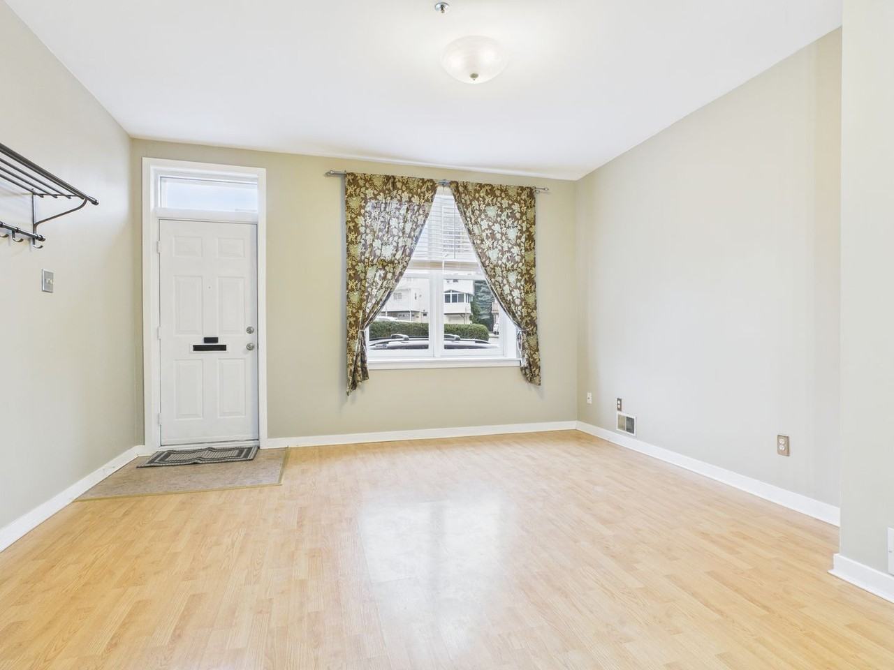 1328 Fulton St - Photo 7 of 33