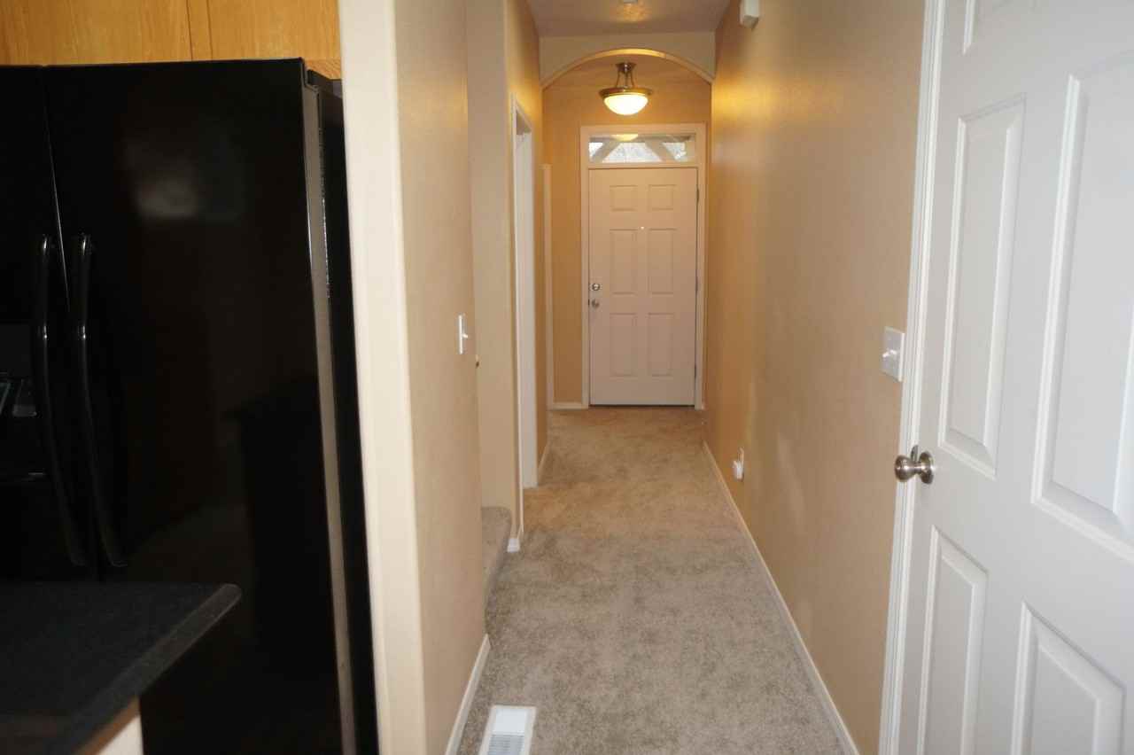 532 Ne Caden Ave - Photo 6 of 38