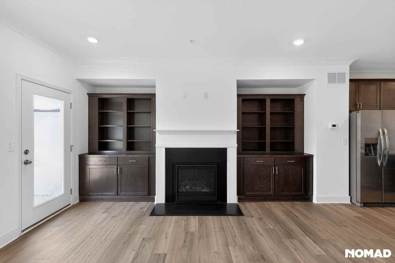 811 Atkins Ln - Photo 7 of 32