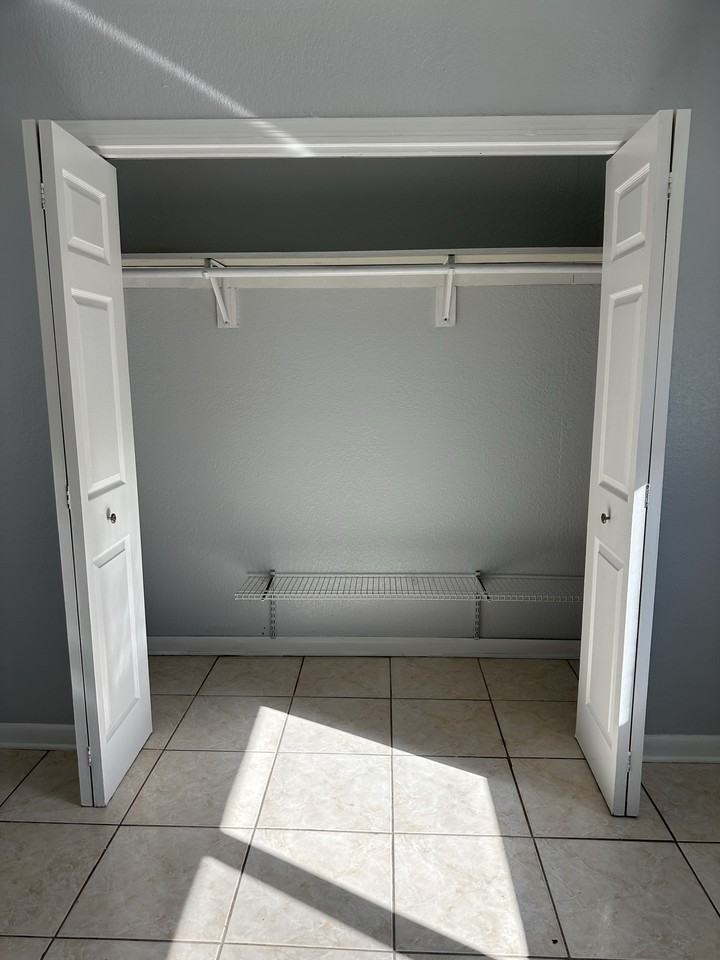 5074 E 1st Ave #SIDE - Photo 4 of 10