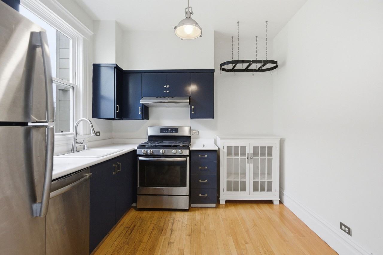 2211 California St #1 - Photo 3 of 16