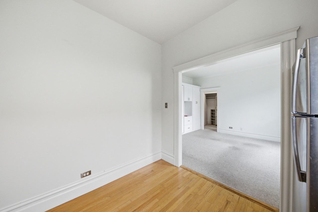 2211 California St #1 - Photo 4 of 16