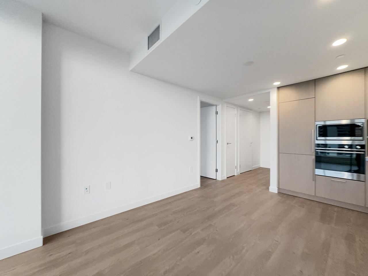 5685 Halley Avenue - Photo 4 of 24