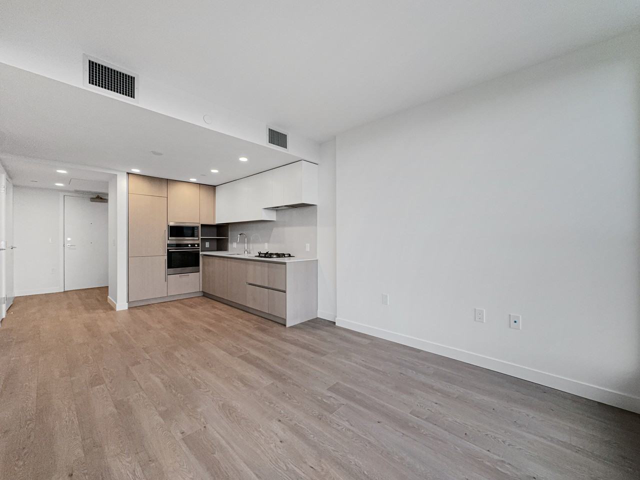 5685 Halley Avenue - Photo 7 of 24