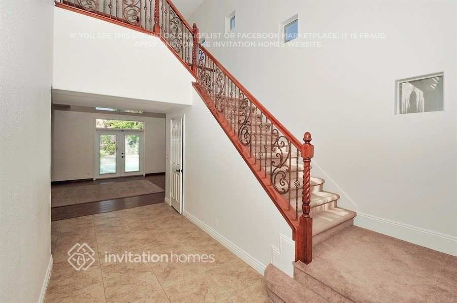 5501 Carnation Meadow St - Photo 3 of 17