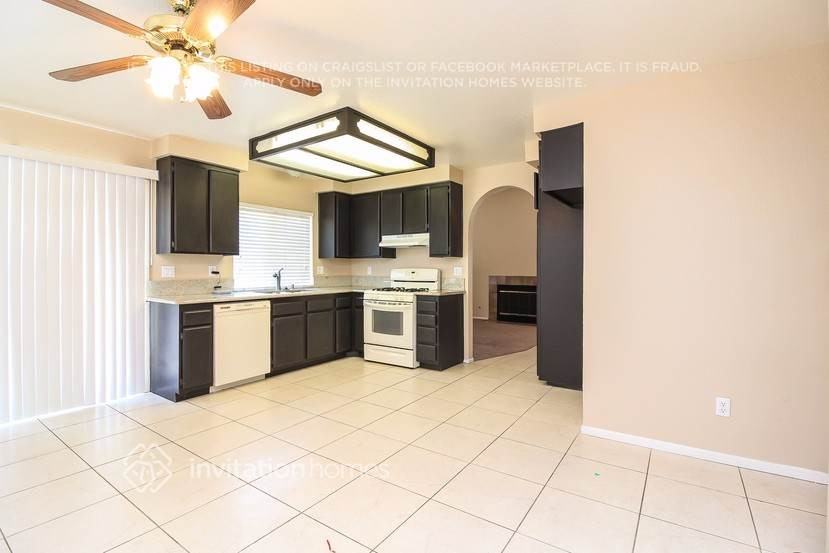 11671 Oak Knoll Ct - Photo 5 of 14