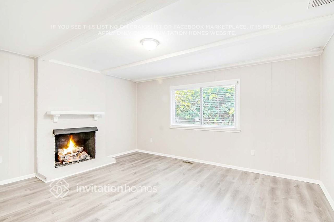 1312 Clermont Rd - Photo 2 of 23