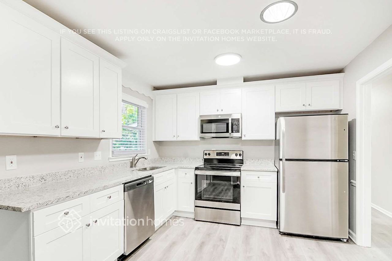 1312 Clermont Rd - Photo 4 of 23