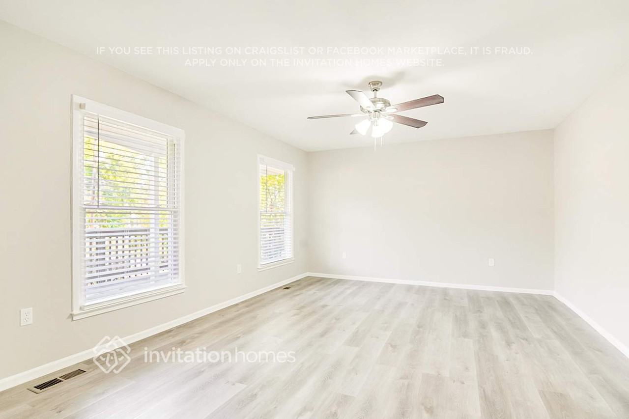 1312 Clermont Rd - Photo 6 of 23