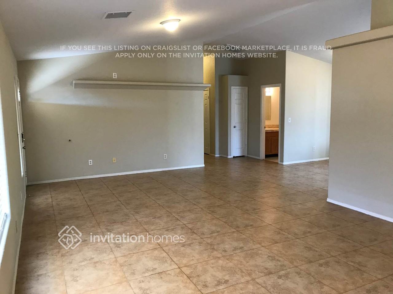 2110 W Roundup St - Photo 3 of 15