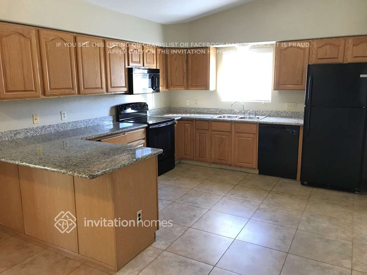 2110 W Roundup St - Photo 4 of 15