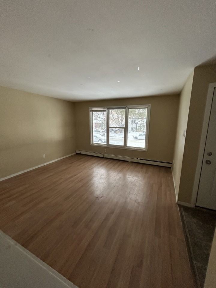 330 Avenue S S #A - Photo 5 of 17