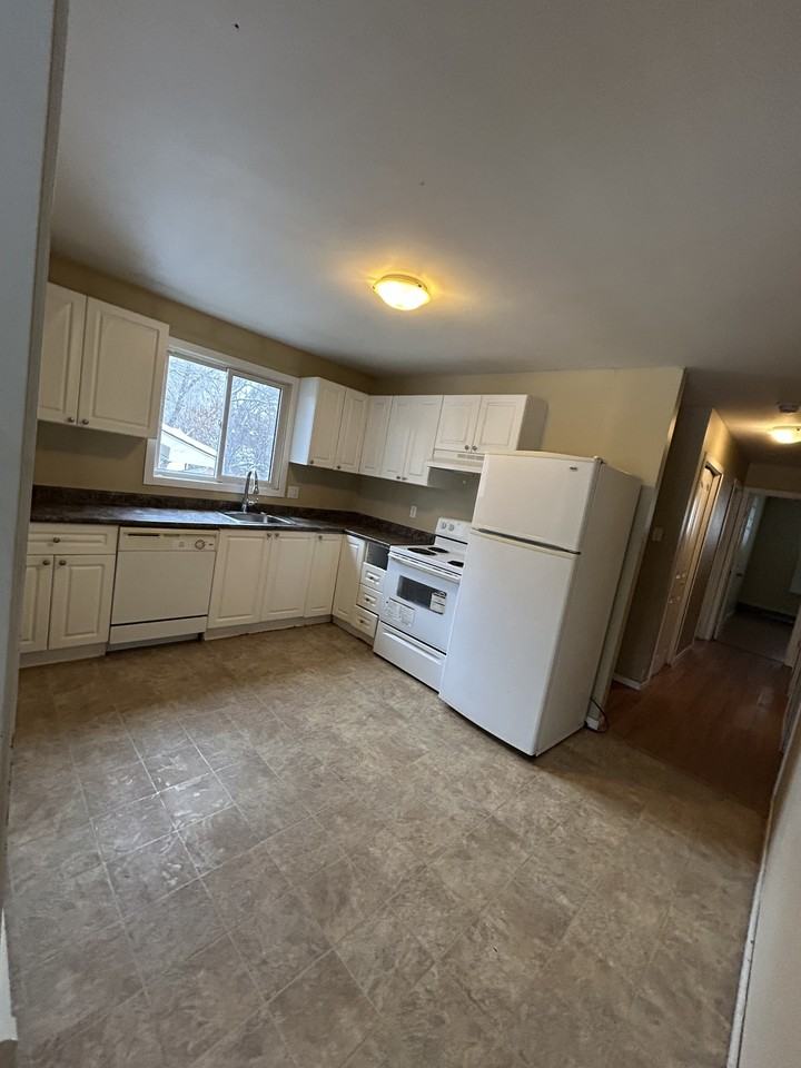 330 Avenue S S #A - Photo 7 of 17