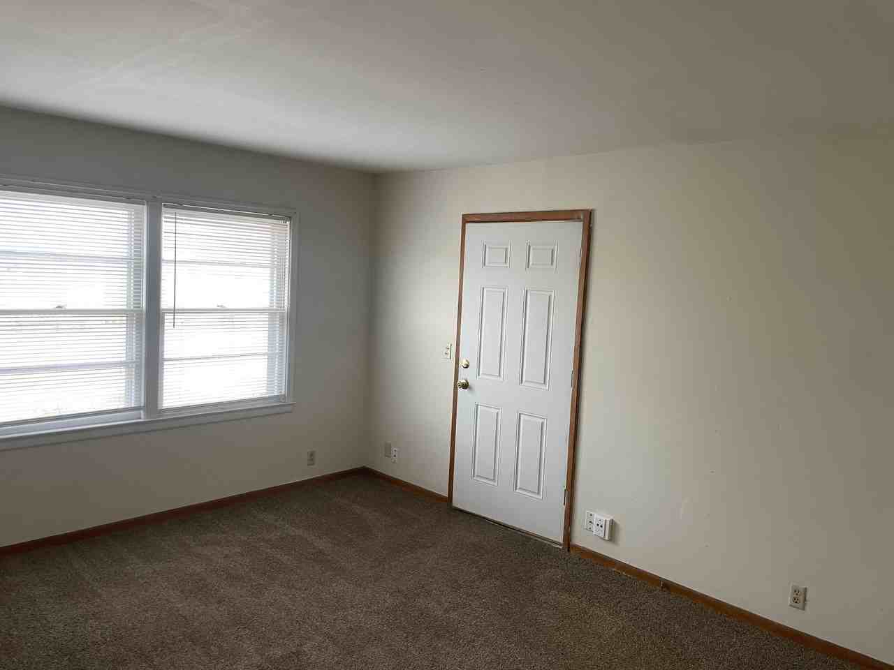 918 S San Pablo Ln #1 - Photo 2 of 8