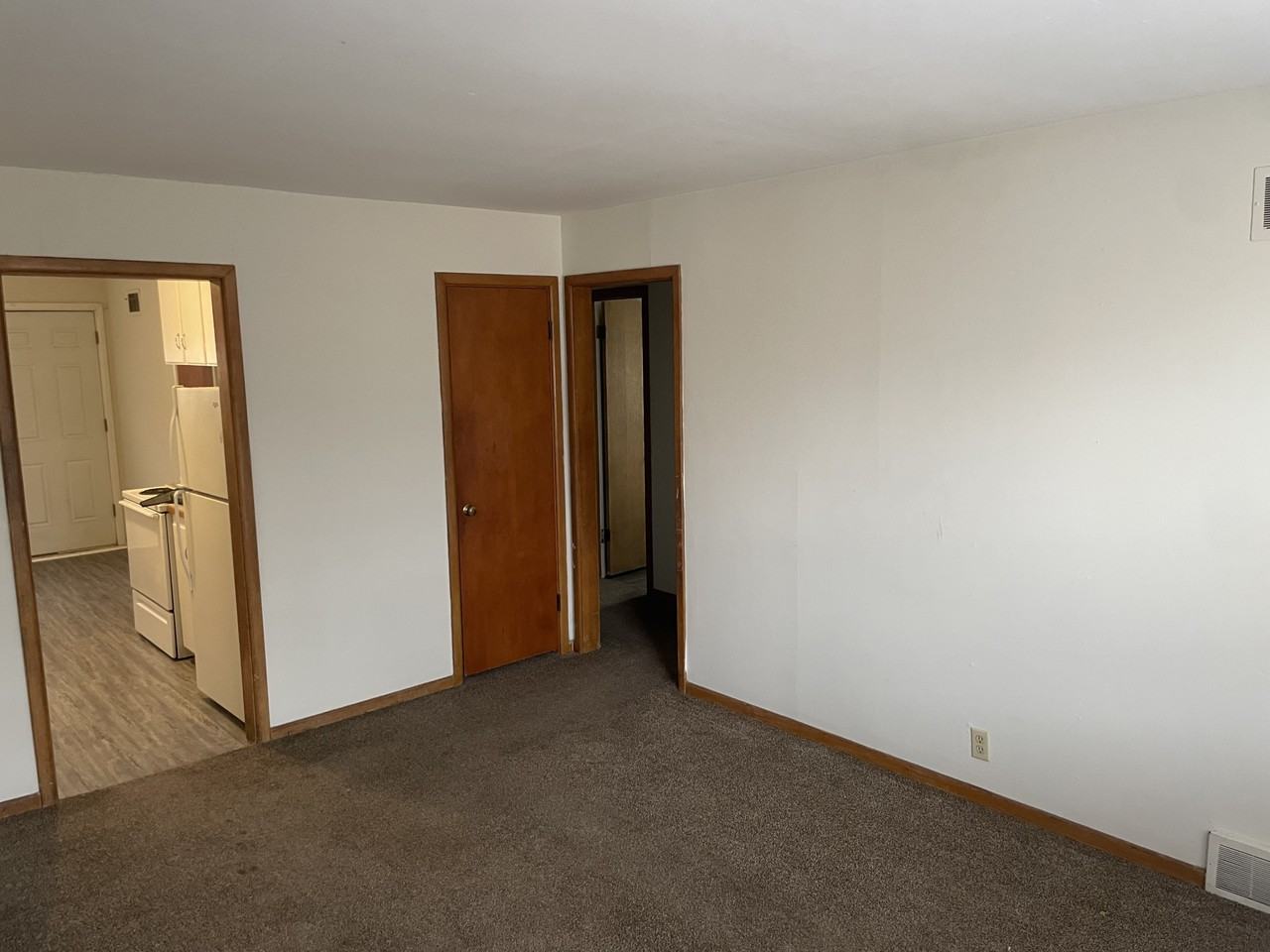 918 S San Pablo Ln #1 - Photo 3 of 8