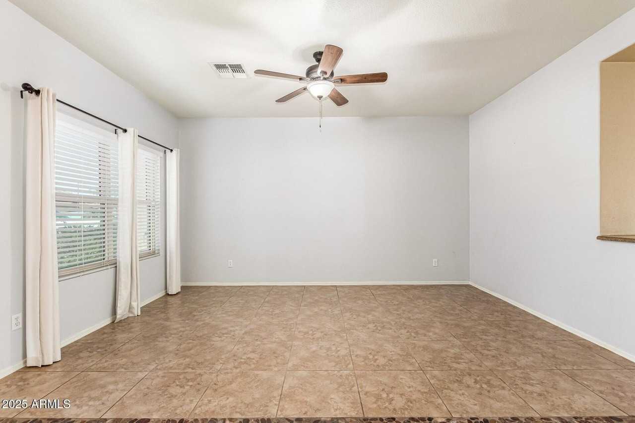 3149 S Sierra Hts - Photo 3 of 43