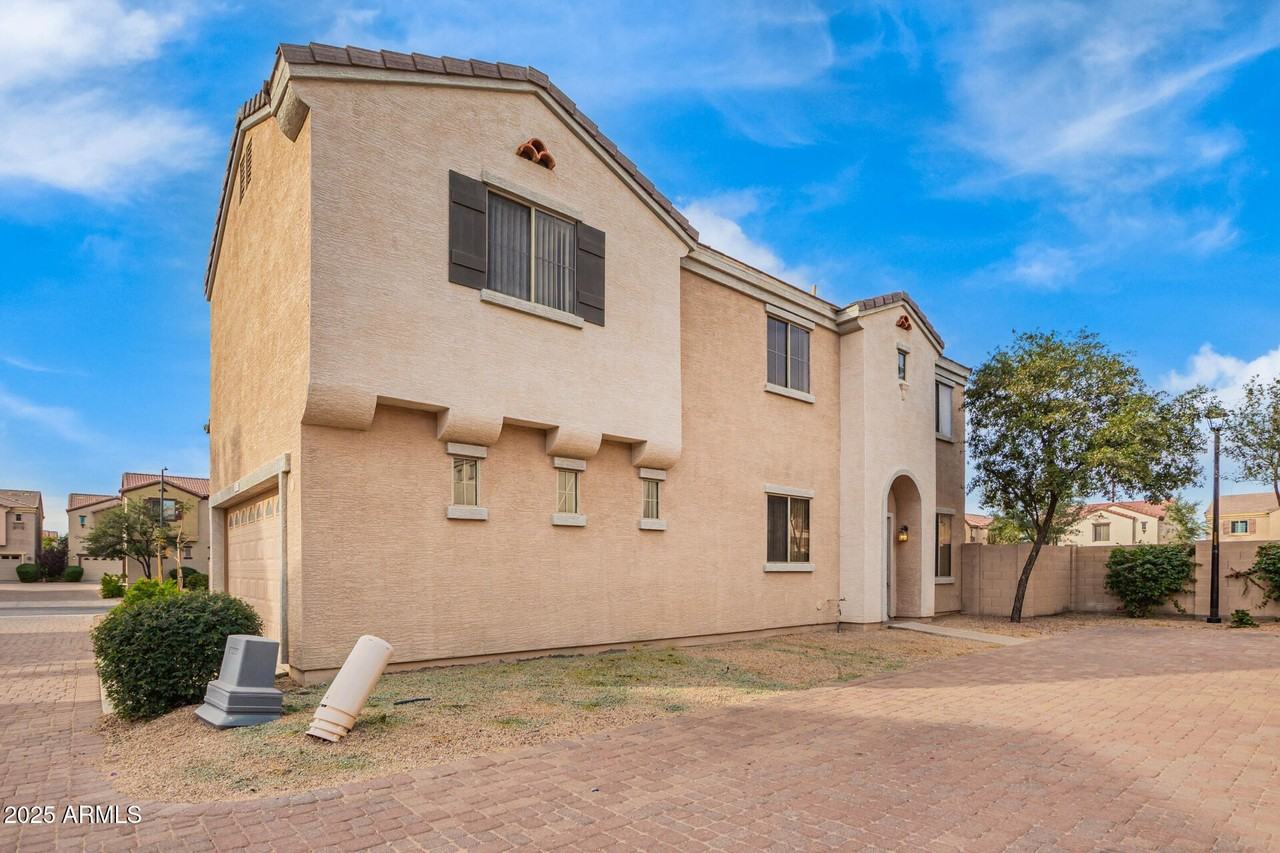 7503 S 14th St - Photo 2 of 30