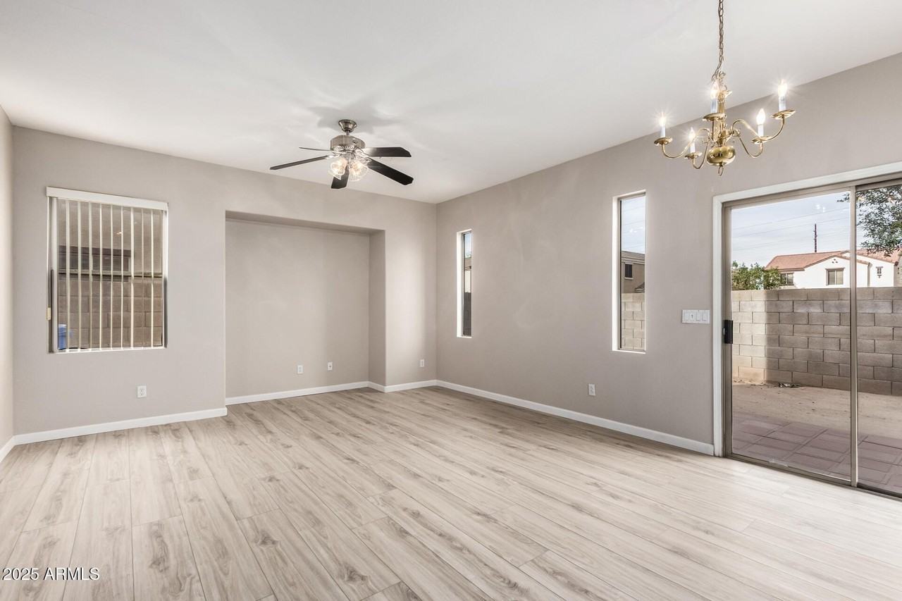 7503 S 14th St - Photo 3 of 30