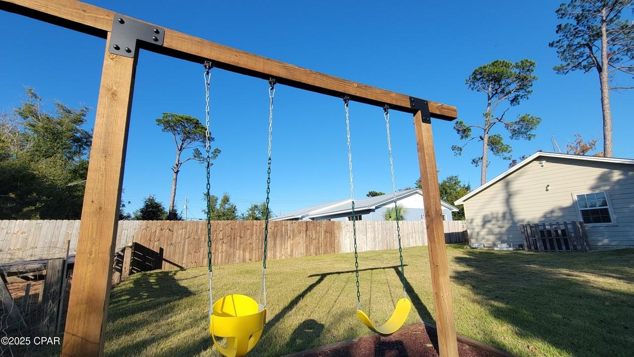 1813 Arthur Ave - Photo 7 of 26