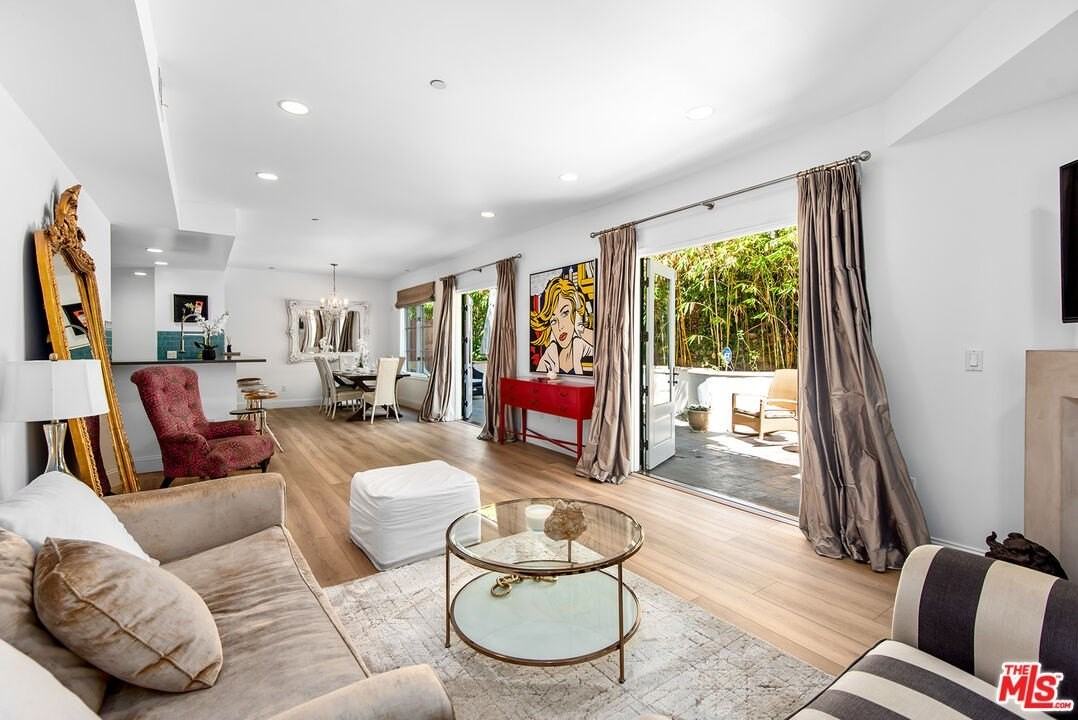 718 N Croft Ave Apt 103 #103 - Photo 2 of 18