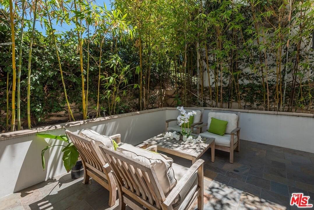 718 N Croft Ave Apt 103 #103 - Photo 6 of 18