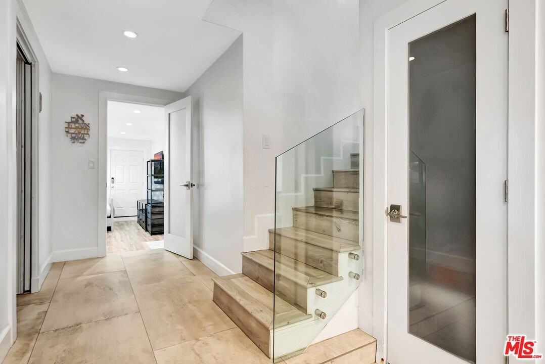 6324 Geyser Ave - Photo 6 of 50